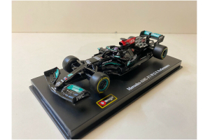 BBURAGO model formule MERCEDES Team Lewis Hamilton 2021 1:43
