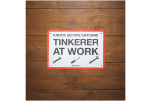 OXFORD plechová cedule TINKERER červená/šedá rozměr 30 x 20 cm